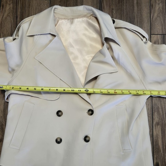 Beige Double Breasted Cropped Trench Jacket Women Size M EUC (983) - Picture 7 of 9